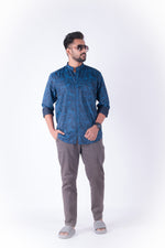 Load image into Gallery viewer, MENS COTTON BLUE PRINTED SLIM FIT FULL SLEEVE CASUAL SHIRT