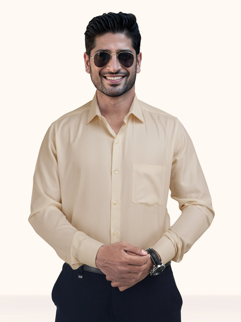 MENS CREAM PLAIN SMART FIT FULL SLEEVE FORMAL SHIRT