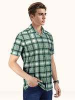 Load image into Gallery viewer, Men Smart Fit Chequered Green Half Sleeve Shirt
