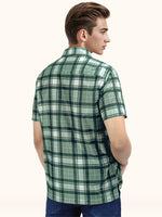 Load image into Gallery viewer, Men Smart Fit Chequered Green Half Sleeve Shirt
