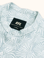 Load image into Gallery viewer, Men Smart Fit Floral Print Green Full Sleeve Shirt
