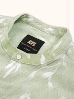 Load image into Gallery viewer, Men Smart Fit Floral Print Green Full Sleeve Shirt
