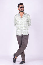 Load image into Gallery viewer, MENS COTTON GREEN PRINTED SLIM FIT FULL SLEEVE CASUAL SHIRT
