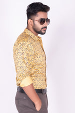 Load image into Gallery viewer, MENS COTTON YELLOW PRINTED SLIM FIT FULL SLEEVE CASUAL SHIRT
